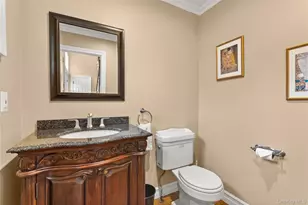 17 Stone Gate Ct, Smithtown, NY 11787 - Photo 7