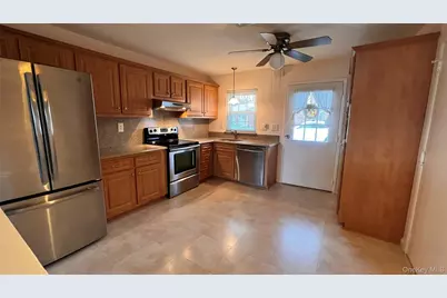 72 Enfield Court #A, Ridge, NY 11961 - Photo 7