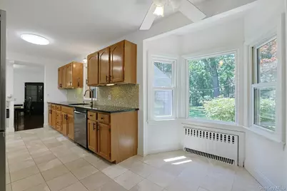 254 Congers Road, New City, NY 10956 - Photo 9