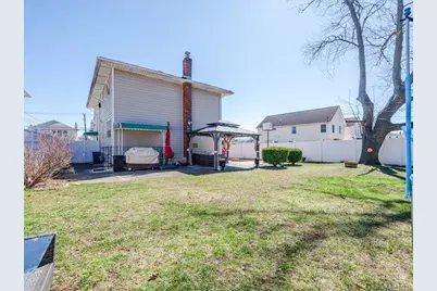 472 Kirkman Avenue, Elmont, NY 11003 - Photo 25