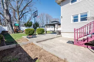 472 Kirkman Ave, Elmont, NY 11003 - Photo 27