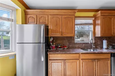 18 Butler Place, Yonkers, NY 10710 - Photo 13