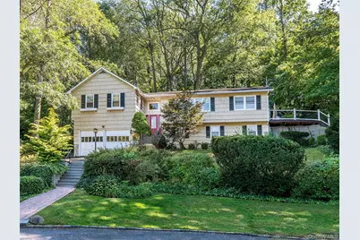 8 Laurel Way, Sea Cliff, NY 11579 - Photo 1