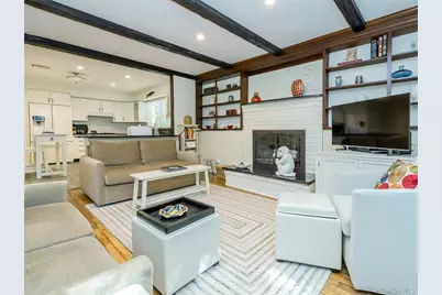 8 Laurel Way, Sea Cliff, NY 11579 - Photo 11