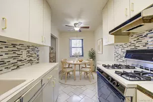 160-36 Cross Island Pkwy, Whitestone, NY 11357 - Photo 13