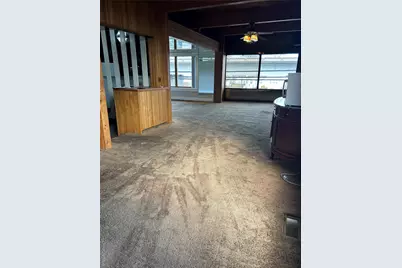 125 W Hoffman Avenue, Lindenhurst, NY 11757 - Photo 15