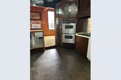 125 W Hoffman Avenue, Lindenhurst, NY 11757 - Photo 13