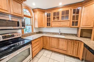 11 Amesworth Ct, Middle Island, NY 11953 - Photo 5