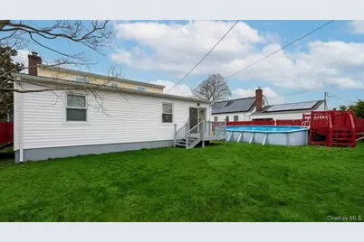 21 Linden Boulevard, Hicksville, NY 11801 - Photo 15