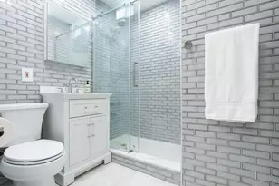 21 Linden Blvd, Hicksville, NY 11801 - Photo 7