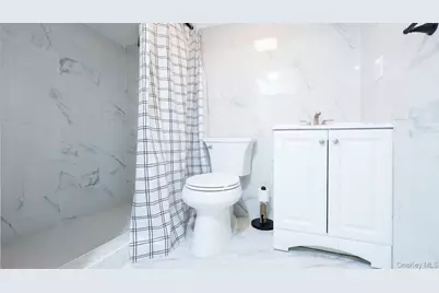 21 Linden Boulevard, Hicksville, NY 11801 - Photo 11