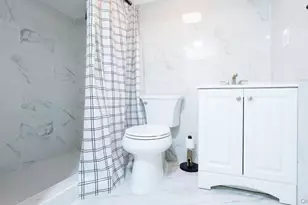 21 Linden Blvd, Hicksville, NY 11801 - Photo 11