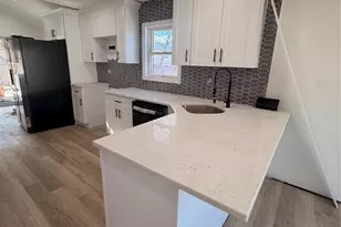 284 15th St, West Babylon, NY 11704 - Photo 7