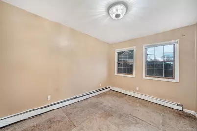 320 S Bayview Avenue, Freeport, NY 11520 - Photo 35