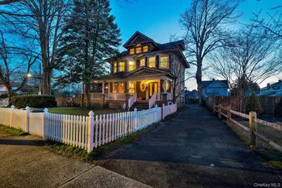 320 S Bayview Avenue, Freeport, NY 11520 - Photo 1