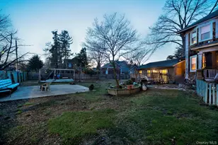 320 S Bayview Ave, Freeport, NY 11520 - Photo 39