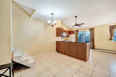 320 S Bayview Avenue, Freeport, NY 11520 - Photo 31