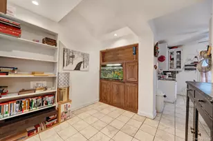 320 S Bayview Ave, Freeport, NY 11520 - Photo 17