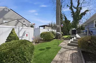 46 Bedford Ave, Massapequa, NY 11758 - Photo 17