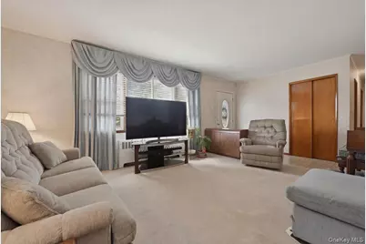 46 Bedford Avenue, Massapequa, NY 11758 - Photo 5