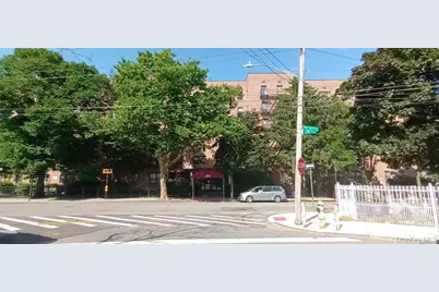 Kew Gardens Rd Rd #6N, Richmond Hill North, NY 11418 - Photo 1