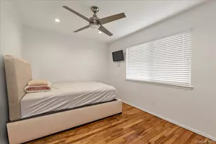 8 Branding Iron Ln, Glen Cove, NY 11542 - Photo 17