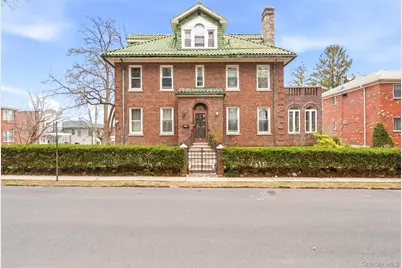 128 Parkway N, Yonkers, NY 10704 - Photo 1