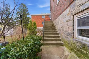 128 Parkway N, Yonkers, NY 10704 - Photo 43