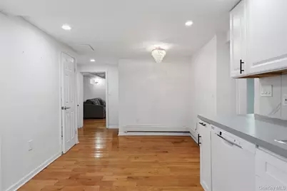 128 Parkway N, Yonkers, NY 10704 - Photo 37