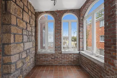 128 Parkway N, Yonkers, NY 10704 - Photo 11