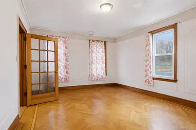 128 Parkway N, Yonkers, NY 10704 - Photo 7