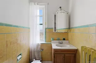 128 Parkway N, Yonkers, NY 10704 - Photo 25