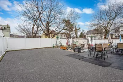 185 Woodworth Avenue, Yonkers, NY 10701 - Photo 9