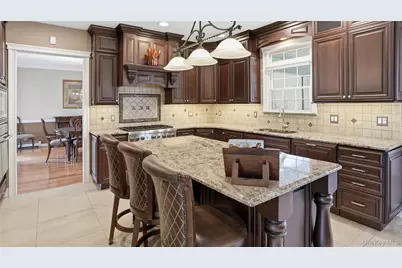 5 Clemens Court, East Setauket, NY 11733 - Photo 11