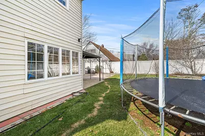 116 Red Maple Drive N, Levittown, NY 11756 - Photo 27