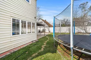 116 Red Maple Dr N, Levittown, NY 11756 - Photo 27