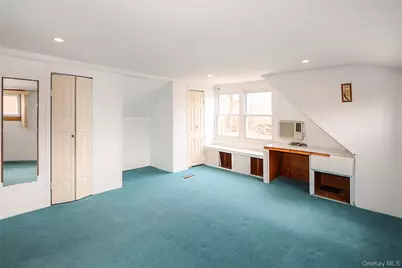 230 S King Street, Elmont, NY 11003 - Photo 15