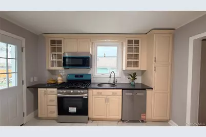 47 Liberty Street, Middletown, NY 10940 - Photo 5