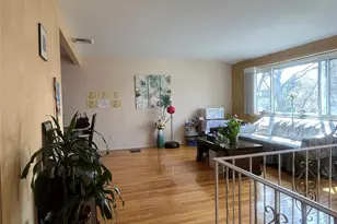 64 Todd Ct, Huntington Station, NY 11746 - Photo 5