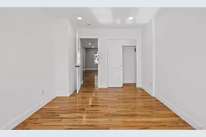 19 Rugby Road, Merrick, NY 11566 - Photo 7