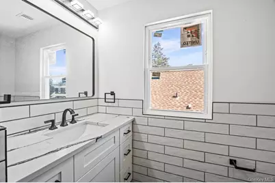 19 Rugby Road, Merrick, NY 11566 - Photo 25