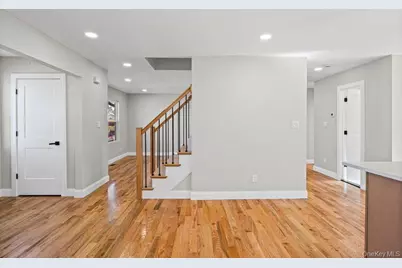 19 Rugby Road, Merrick, NY 11566 - Photo 19