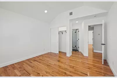 19 Rugby Road, Merrick, NY 11566 - Photo 23