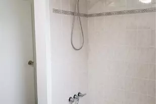 51 Hillandale Ave, White Plains, NY 10603 - Photo 13