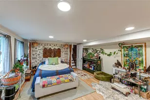 23 Pinetree Ln, Old Westbury, NY 11568 - Photo 19