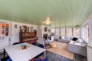 23 Pinetree Ln, Old Westbury, NY 11568 - Photo 15