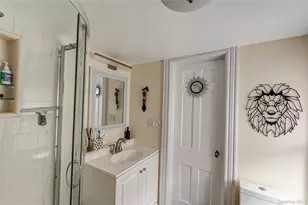 23 Pinetree Ln, Old Westbury, NY 11568 - Photo 23
