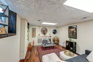 23 Pinetree Ln, Old Westbury, NY 11568 - Photo 27
