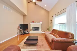 216 Roosevelt Dr, Fishkill, NY 12524 - Photo 7