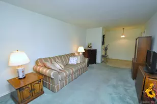 682 Tuckahoe Rd, Yonkers, NY 10710 - Photo 5